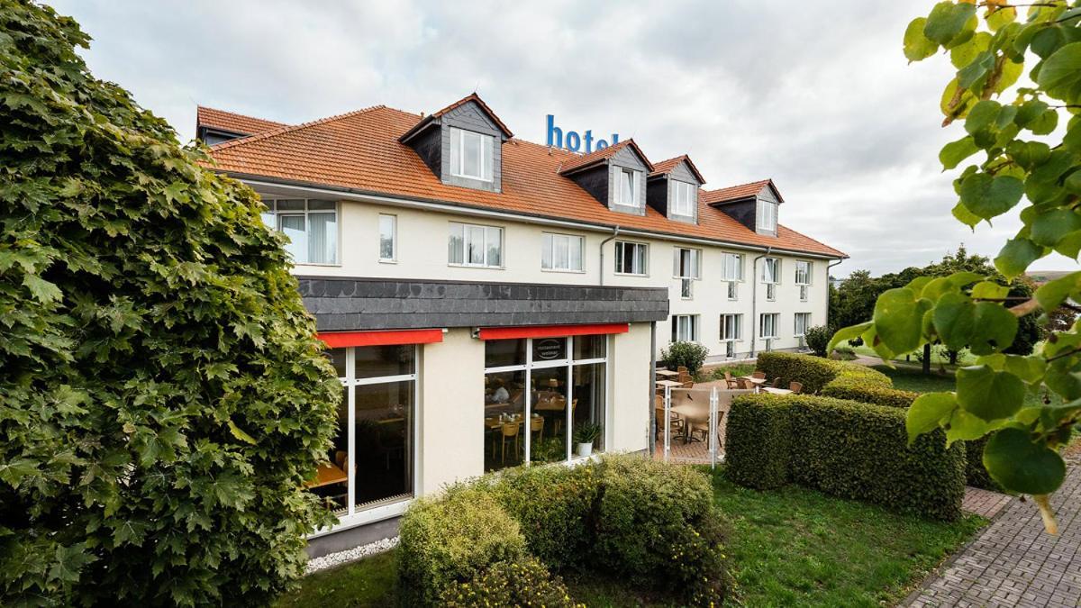 Hotel Ilmtal Mellingen Екстериор снимка