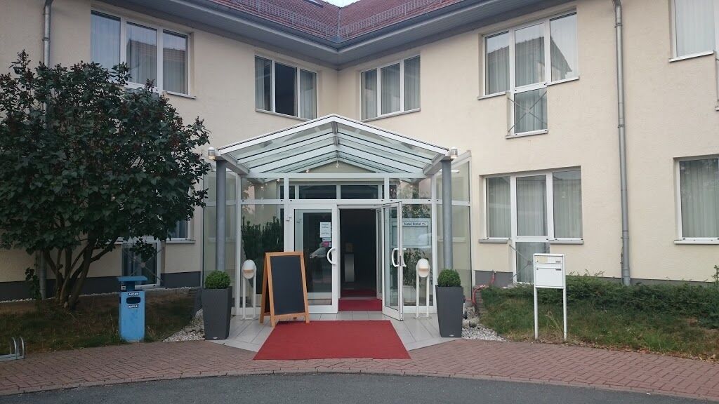 Hotel Ilmtal Mellingen Екстериор снимка